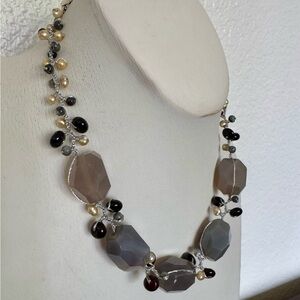 Gray Agate-Style Beaded Necklace with Freshwater Pearl Accents